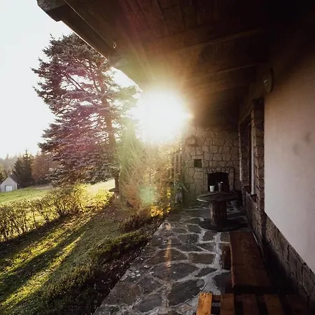 شاليه U Tesaku *